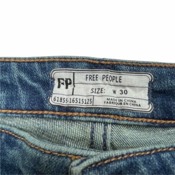 Free People Straight Leg Slit Raw Hem Jeans Kentucky Blue Medium Wash NEW - Picture 4 of 11